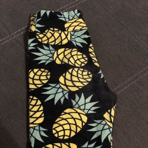 LulaRoe - Pineapple Leggings - Tween